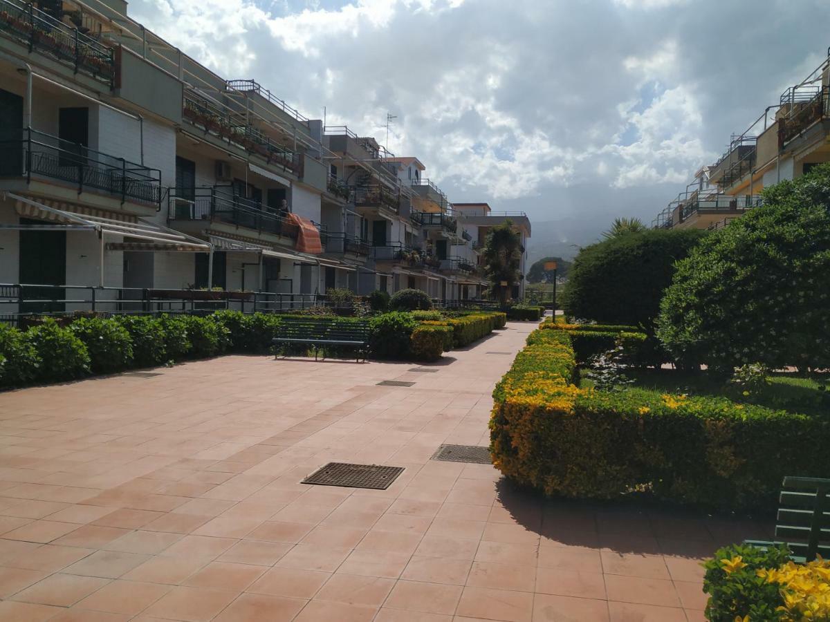 דירות מסקלי Al Giardino Sant'Anna מראה חיצוני תמונה